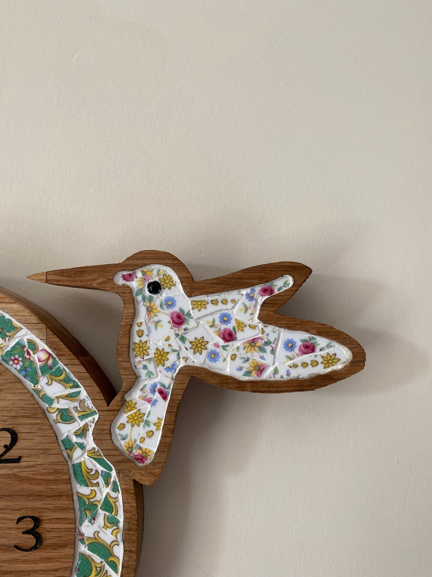Oak hummingbird clock