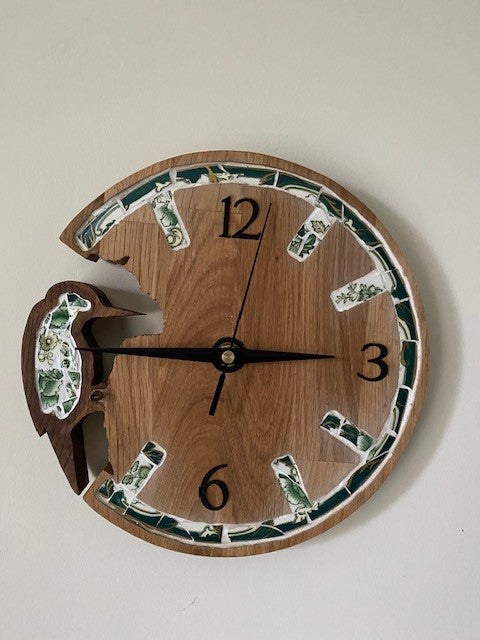 Oak woodpecker clock