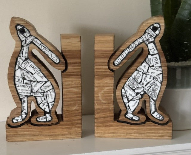 Hare Bookends – Handcrafted in Oak